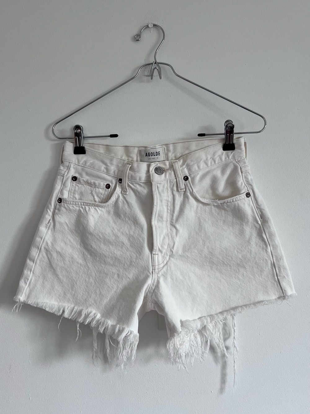 AGOLDE Parker Long White Denim Shorts Size 25 High Rise Raw Frayed Hem